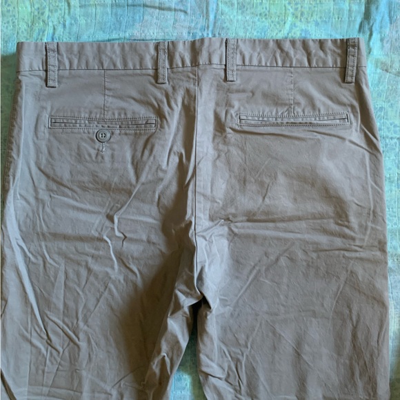 NWOT Old Navy Men’s Slim Chinos Ultimate Summe Earl Grey - 34x32 - Picture 4 of 7